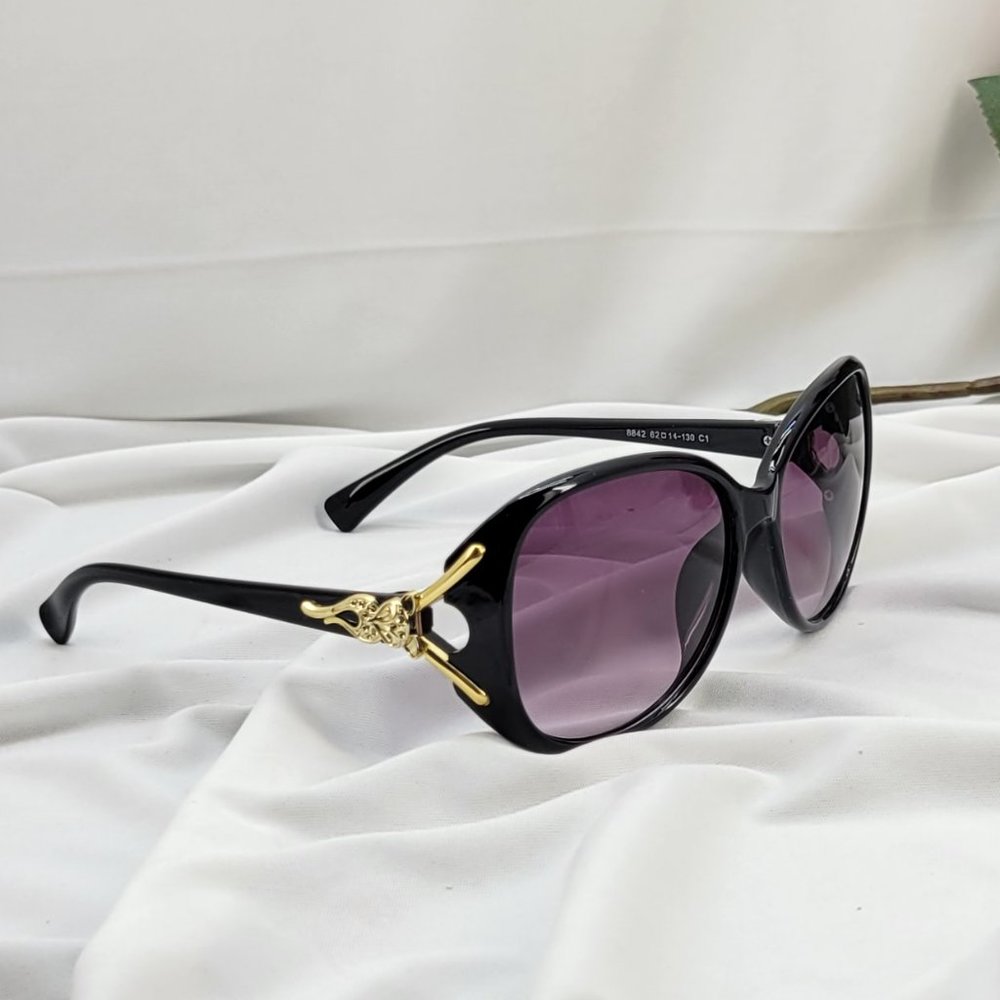 Awesome Lg Frame Black & Purple Sunglasses with Goldtone Trim